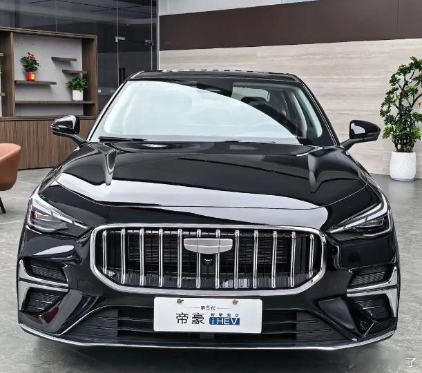 试驾完第五代帝豪i-HEV当天就订了，说说为啥之前一直在看混动轿车，前前后后对比了好几款，不是空间不