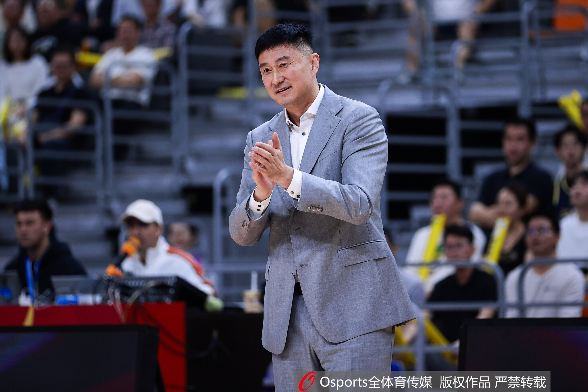 苏群: 杜锋下赛季不再担任广东男篮主教练 球队很可能请外教