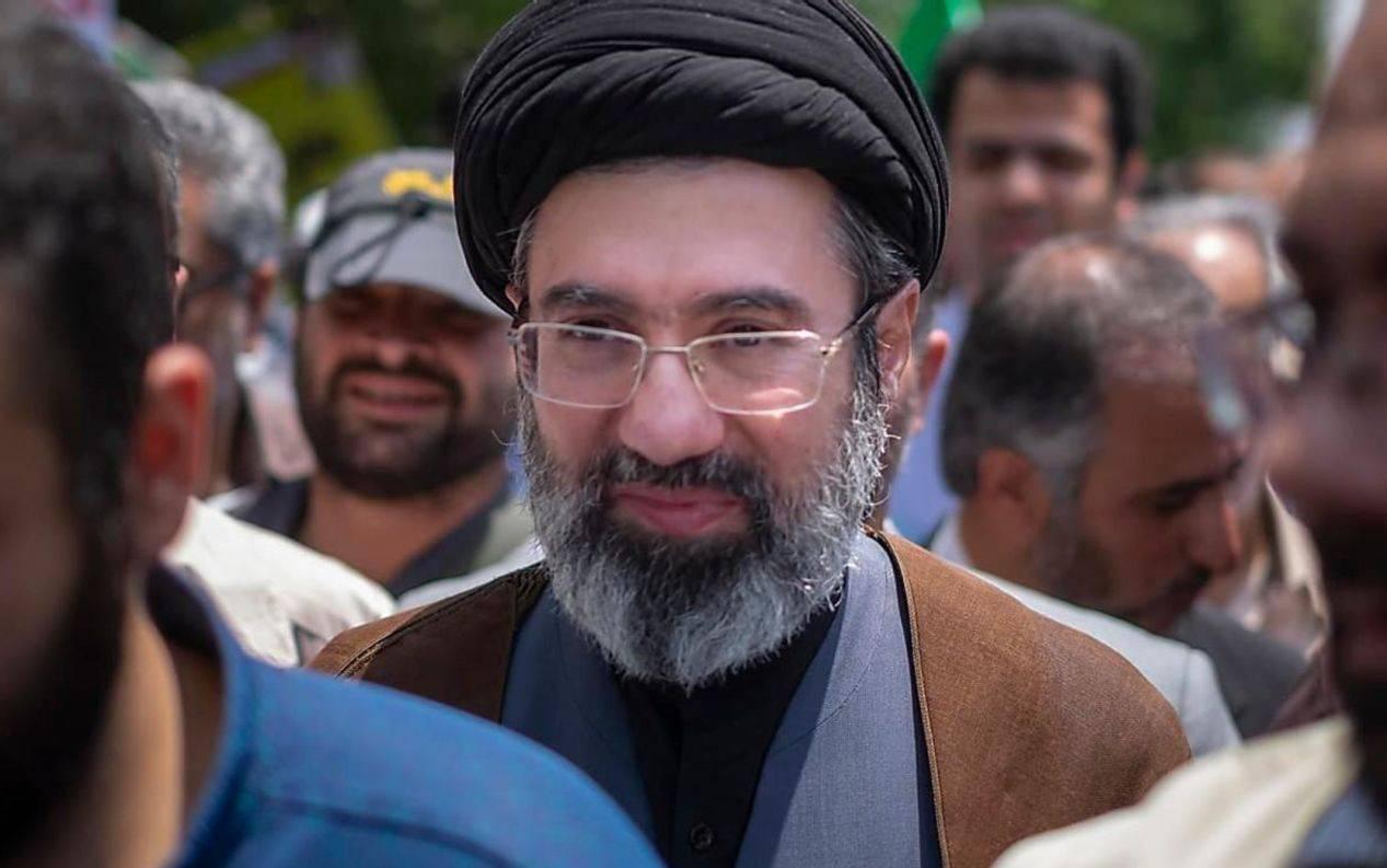 哈梅内伊儿子穆杰塔巴遭到袭击，目前生死未卜！据相关媒体报道，目前伊朗方面