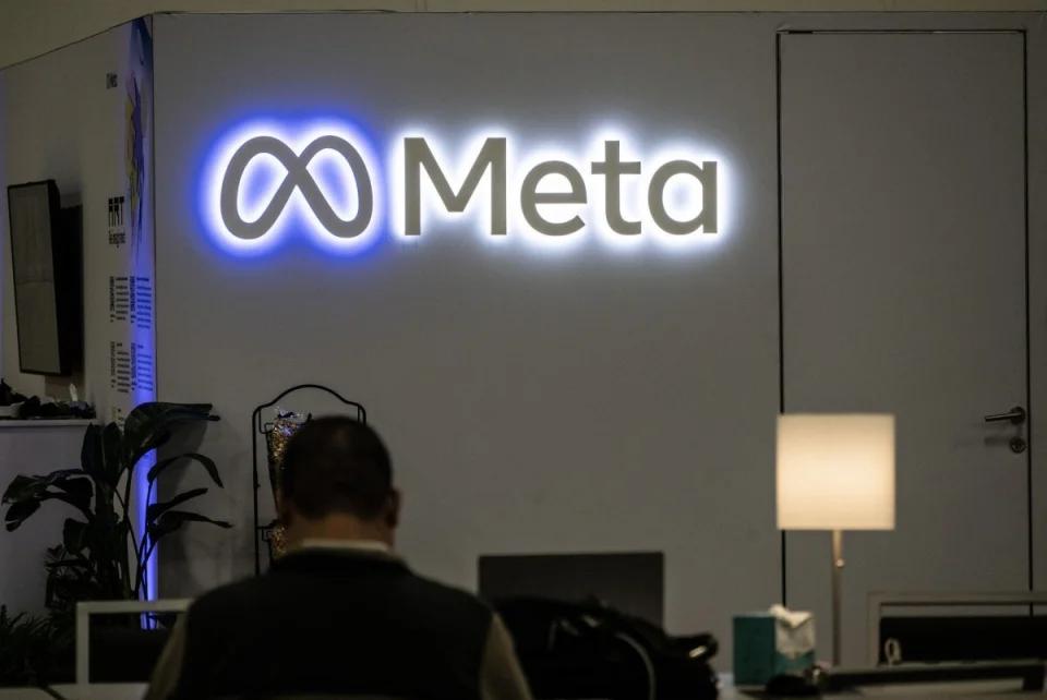 1.4万亿美元的赔偿。这是什么概念？Meta整个公司的市值，不过1.5万亿出头。