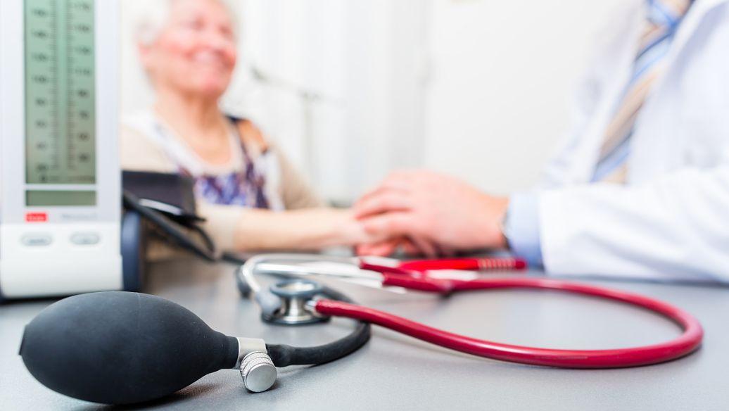 一直“低血压”怎么办？饮食上注意3方面，慢慢让血压稳定不下降一直低血压，真的