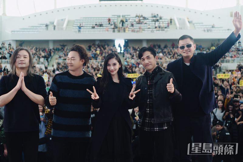 星岛：梁朝伟爆食梨拍40take不开心：不了解王家卫要求刘嘉玲曾NG抹地27