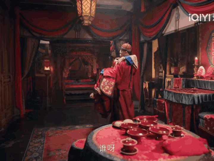 《大生意人》古平原的新婚之夜被一个意外之人的到来给打断了，让他换一种身份又举行了