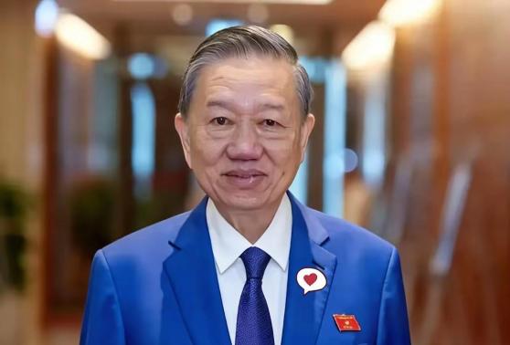 刚刷到个大消息，越南建设部部长陈宏明，12月30日直接官宣：越南心心念念的南北高