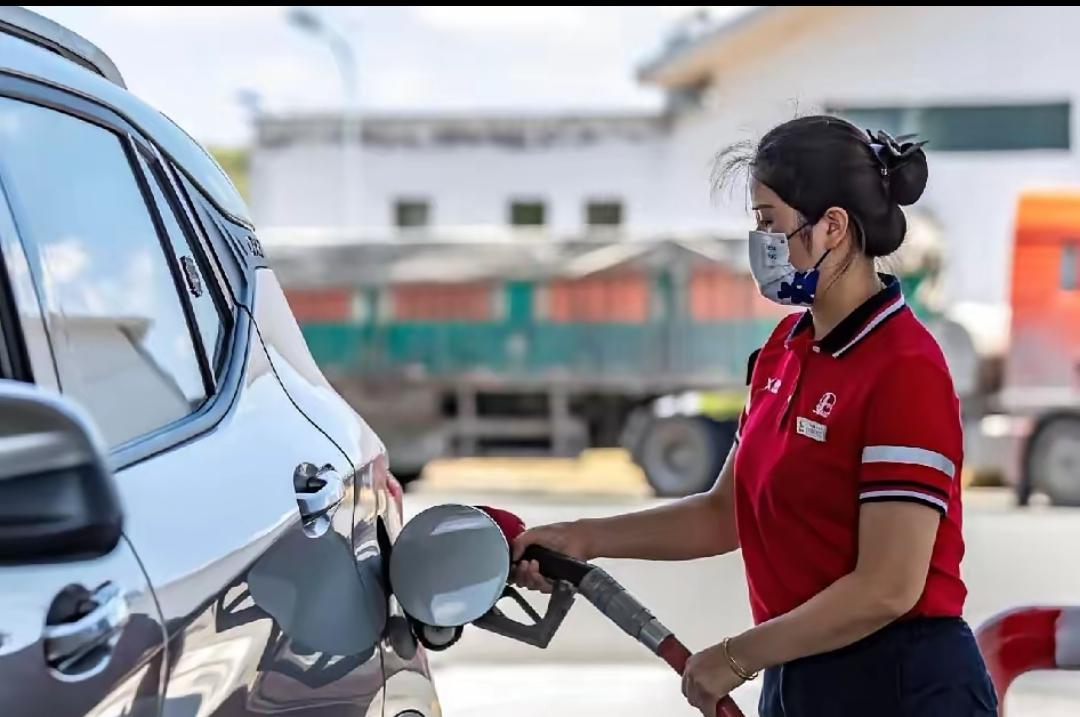 油价上涨下的“最难过人”：4S店库存积压，电车冲击加剧，经销商何去何从？