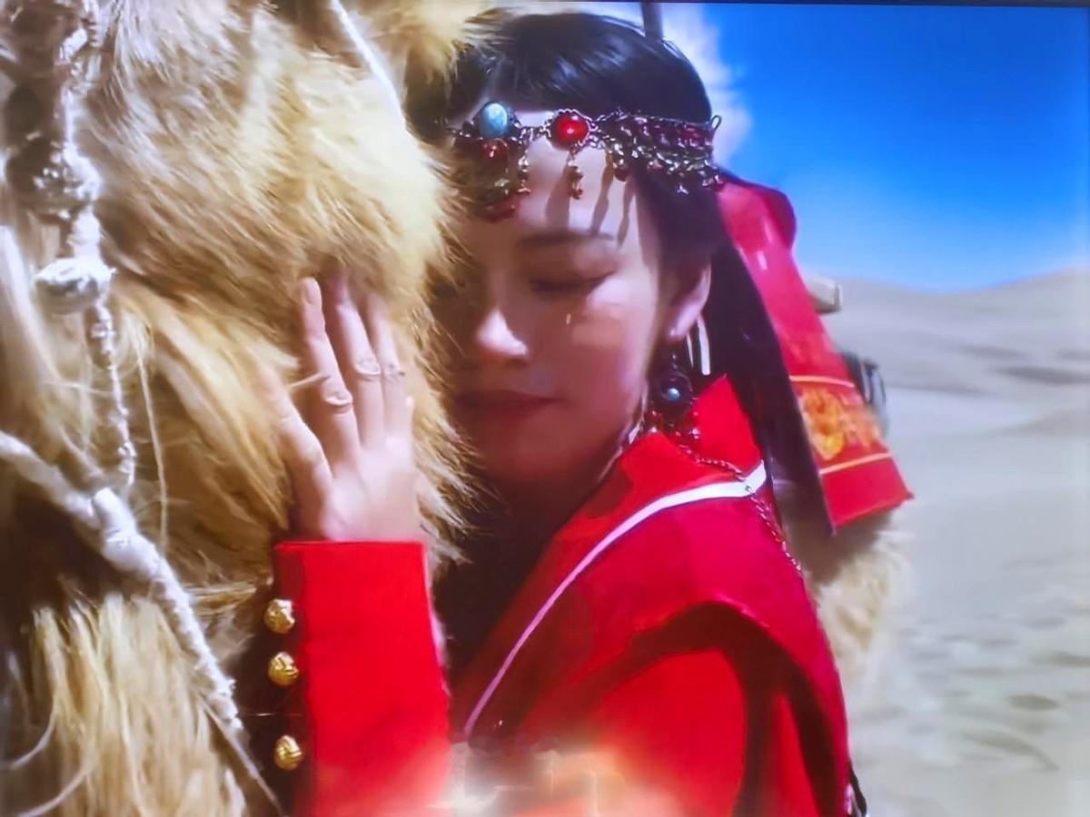 总说“管不住手”，搞得好像手有它自己的想法一样。账户里但凡剩个千儿八百的，心里