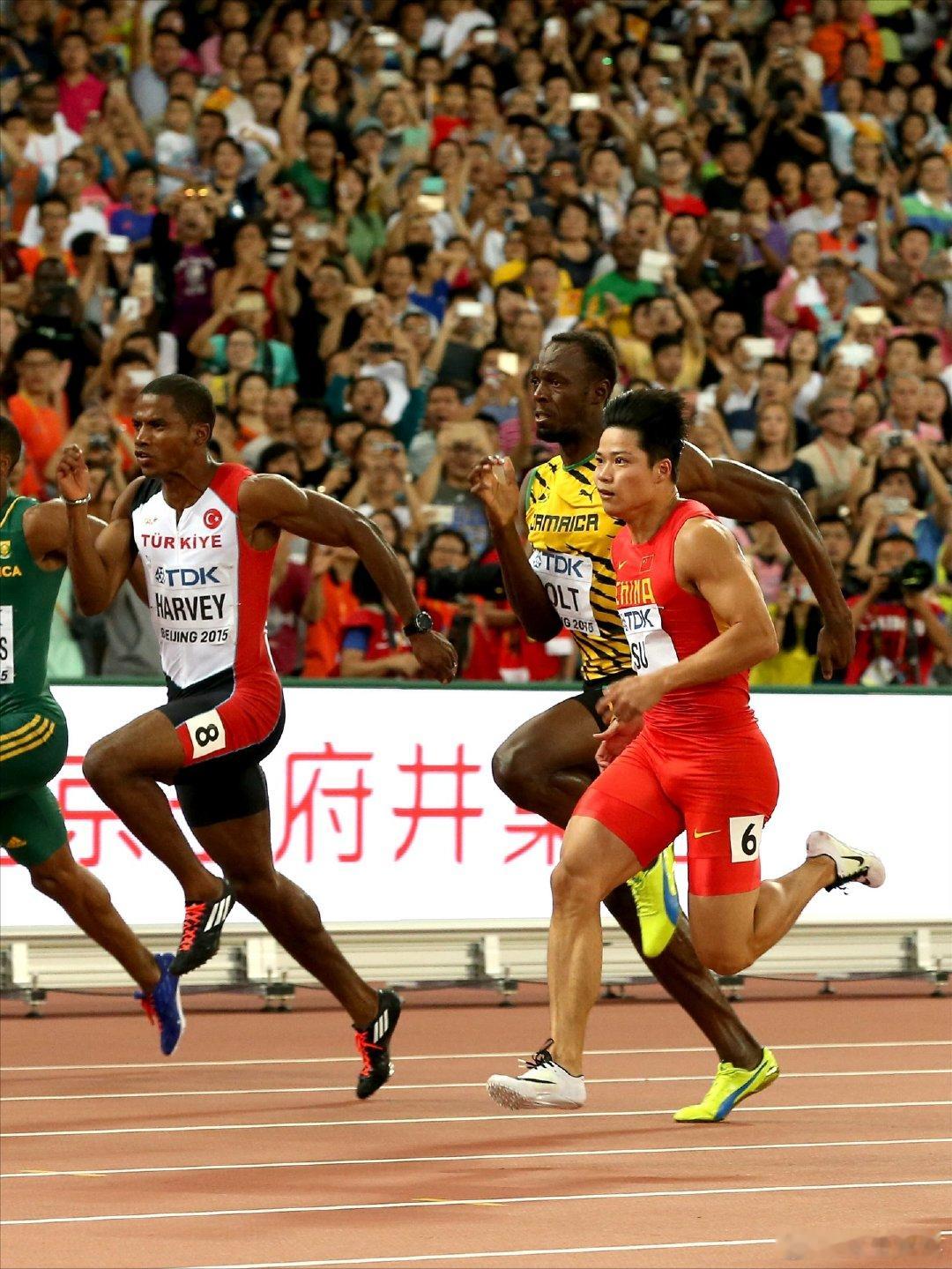 苏炳添未来仍将于田径同行更新社媒晒出长文，正式为自己漫长的奔跑岁月画上句号国际