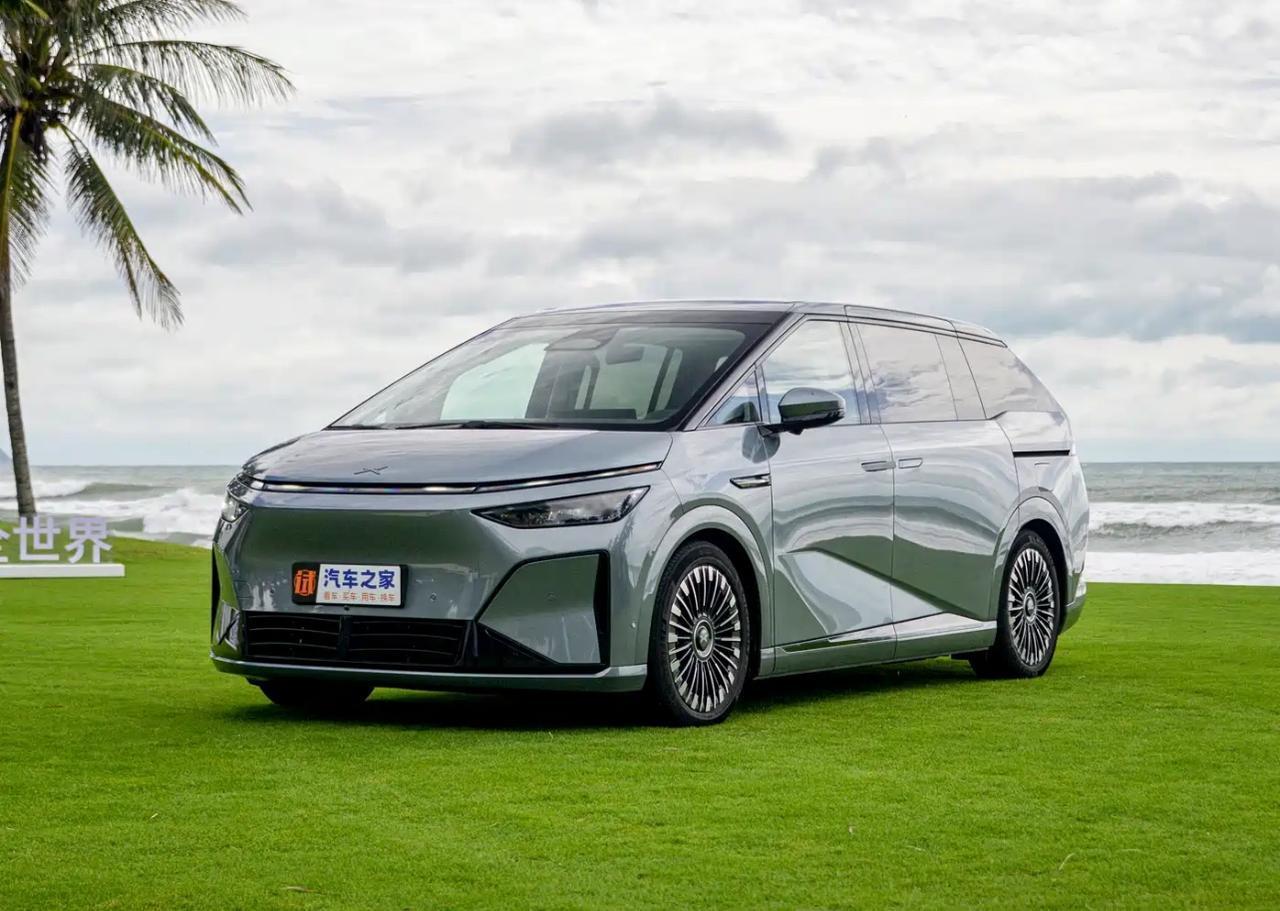 2026款小鹏X9官方参数与配置梳理2026款小鹏X9分为超级增程版与纯电版