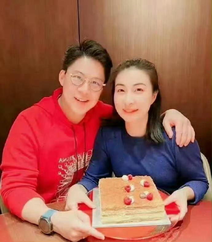 霍家基因真果然强啊，郭晶晶三个孩子老大像爷爷，老二像奶奶，老三像爸爸​