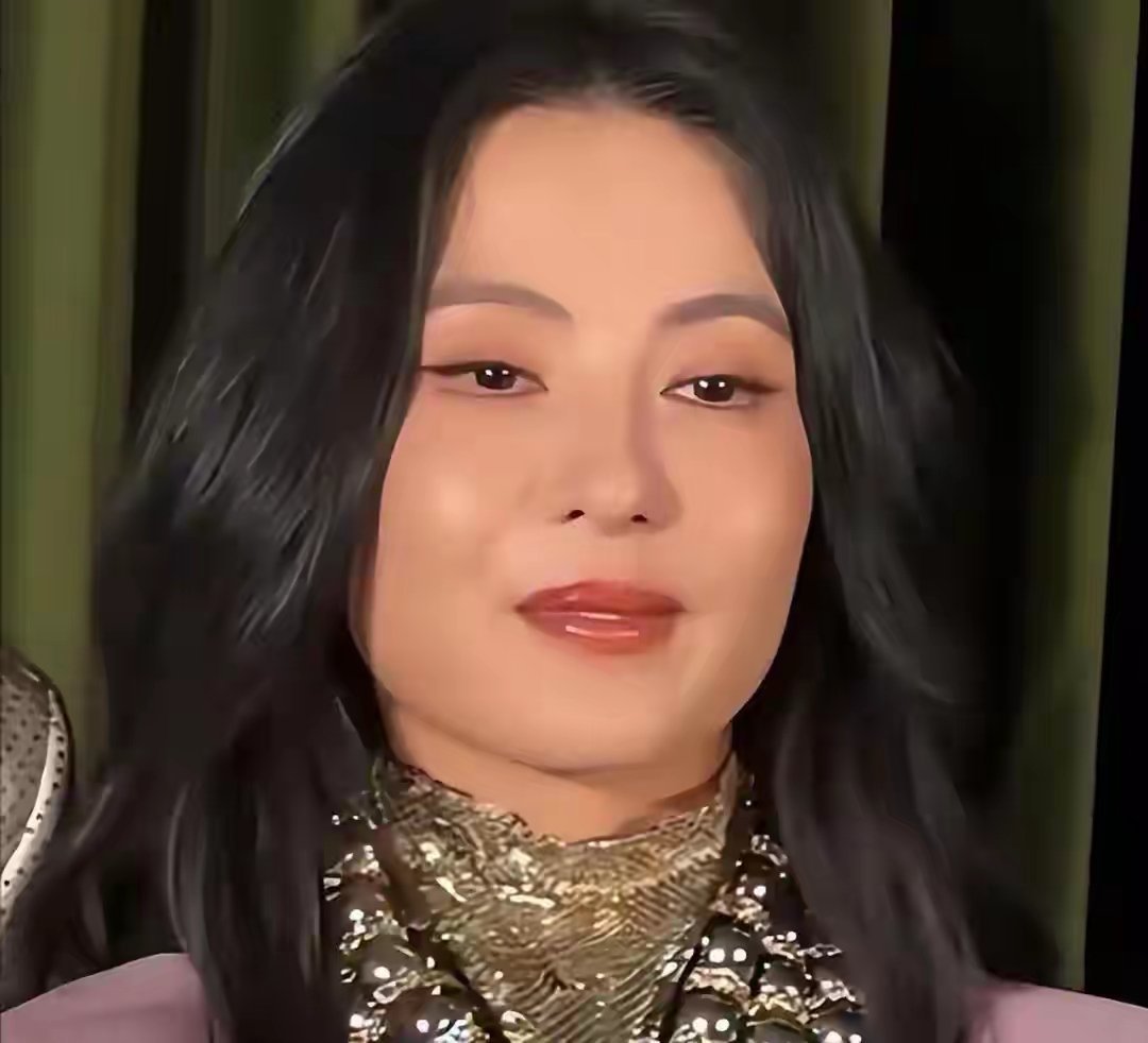 被曝和前夫一起吃饭后，张柏芝近况曝光，和谢霆锋关系没那么简单​​​