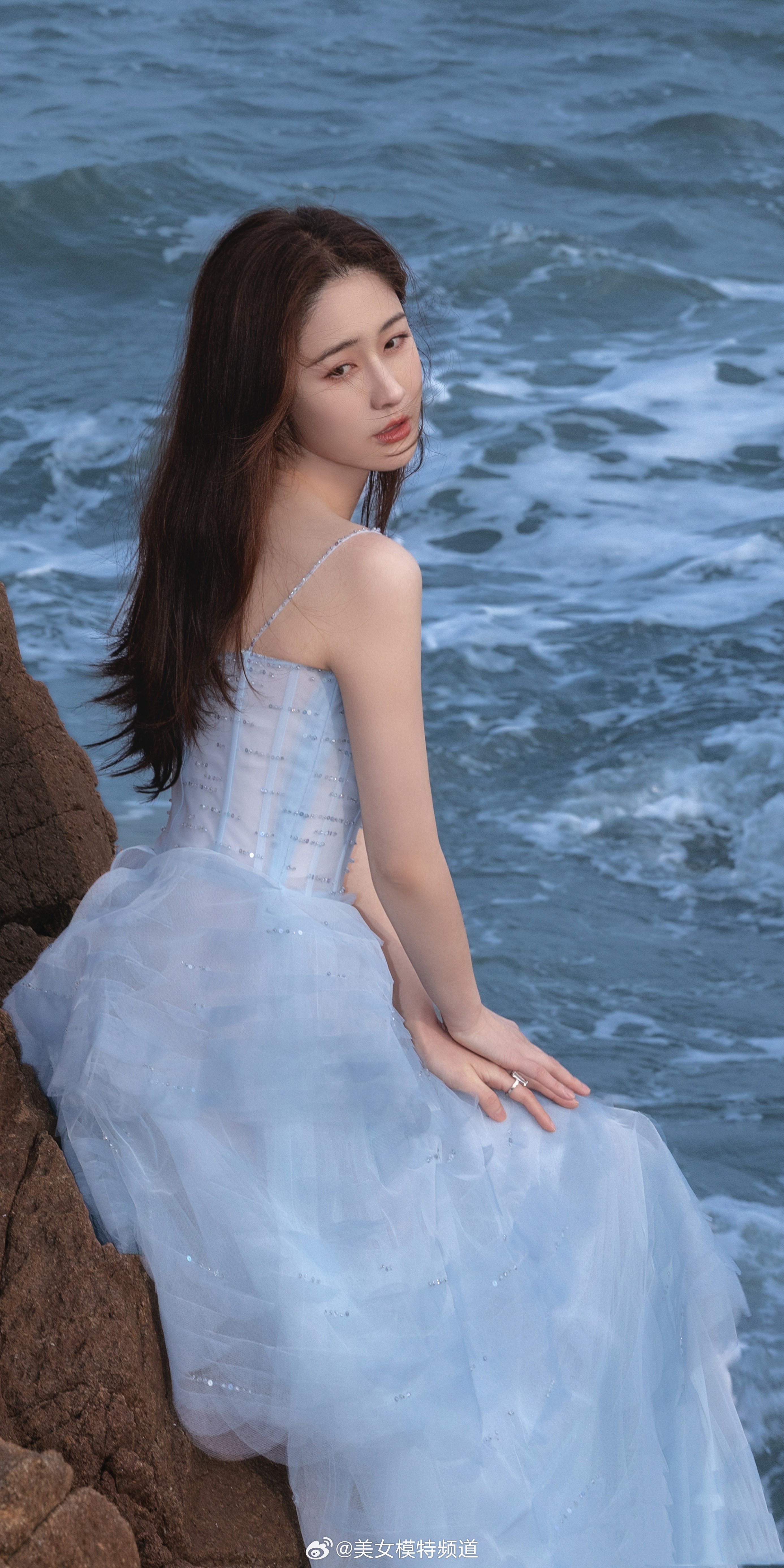 梁田蓝色美人鱼​​​