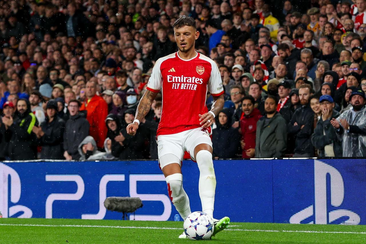 阿森纳一周双赛也不苛求了，只能说好几个脚头不硬脚风不顺吧，还伤了两个，小蜜蜂球员