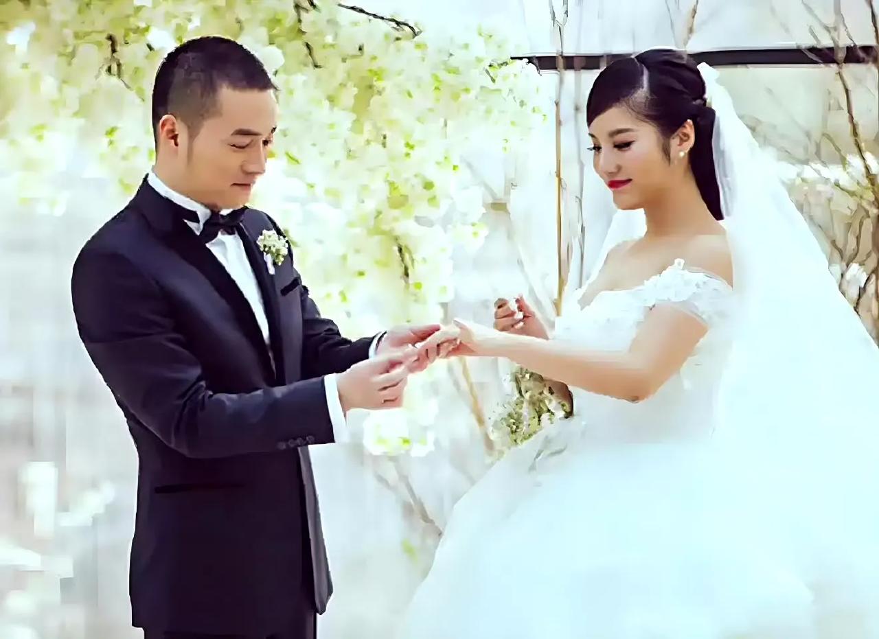 时隔五年更新微博，喻恩泰回应婚变风波称：为孩子忍辱多年，家丑未外扬；离婚纠纷已持