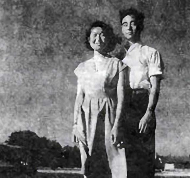 1959年，孔令华带着自己的女朋友李敏回家见父母，孔令华母亲钱俭想到毛主席的女儿