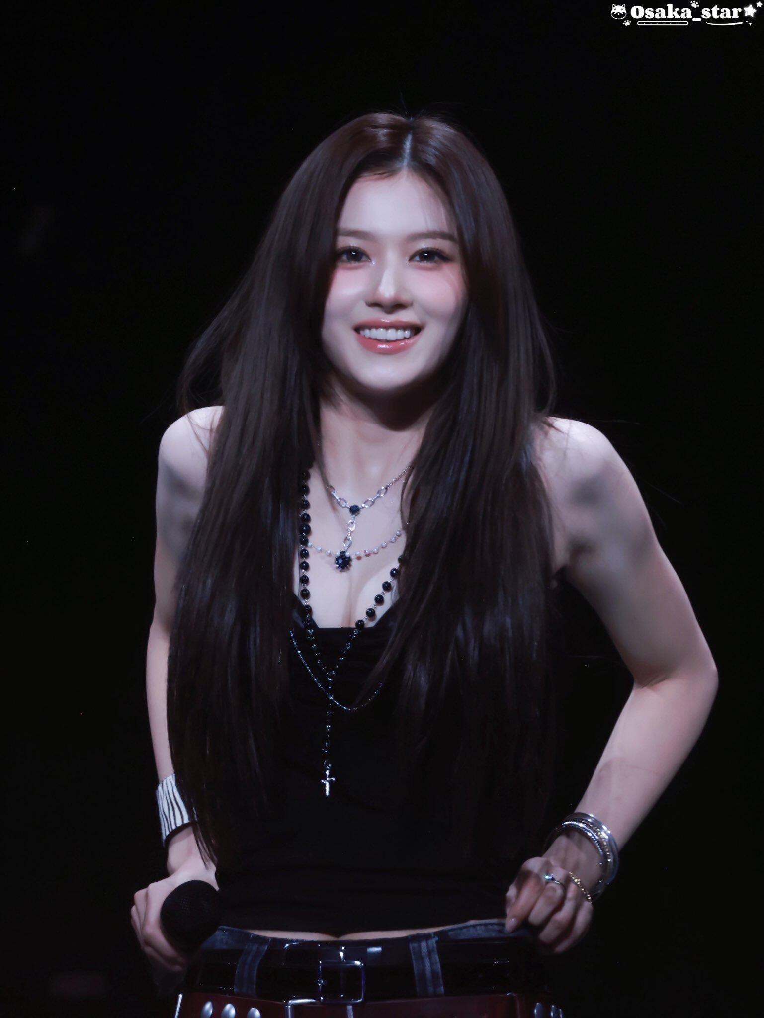 SANA凑崎纱夏恰到好处的光线和肌肉线条💌💍