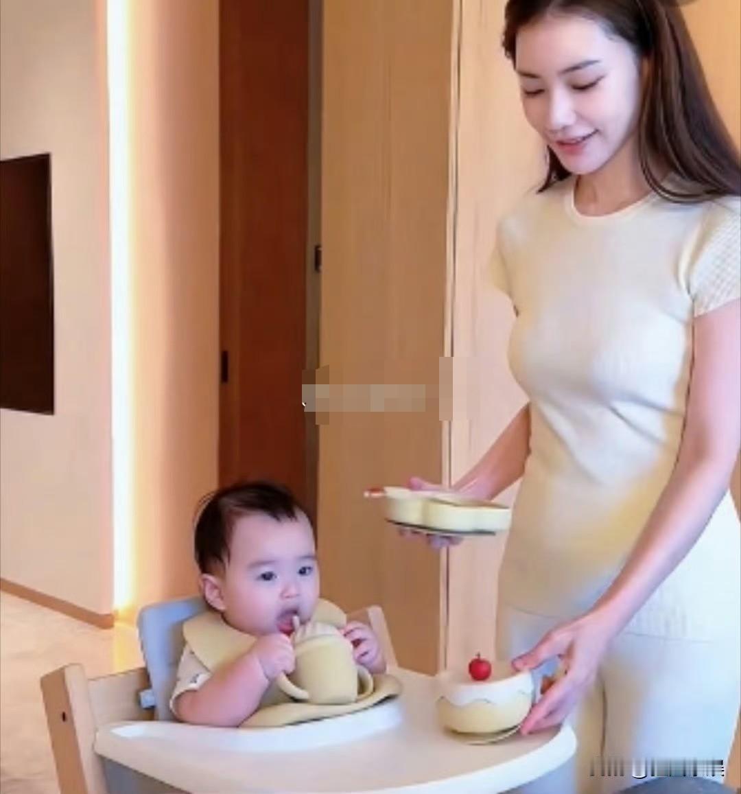 马筱梅，回应了！8月31日，马筱梅在直播时说孩子和保姆睡觉，她和汪小菲睡觉，