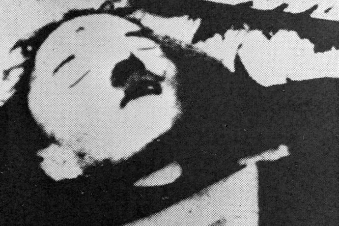 【#俄档案揭开希特勒死亡真相#】今日俄罗斯电视台网站近日发表题为《毒药和对头部的
