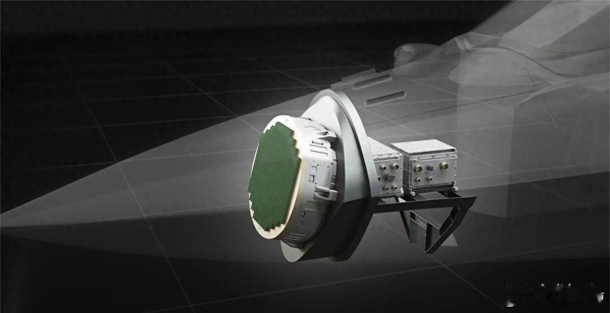 这个可真要把我整笑了美国去年交付的F35，因为新的APG-85氮化镓雷达尺寸太大