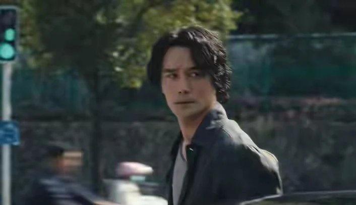 《交锋》最老实的内勤李凤歌，一场审讯暴露全部内鬼真身追《交锋》最细思极恐的一