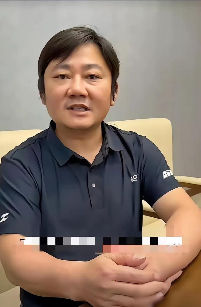 别再骂那个不停摔车的64号车手了，你根本不知道，他摔得越狠，车队拿冠军的希望才越