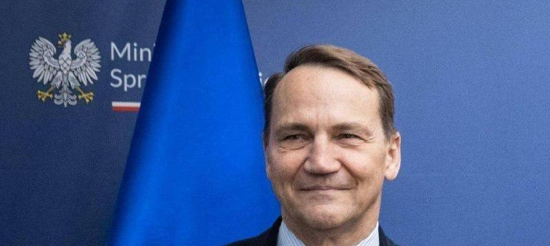 北约国家一到关键时刻就都成了嘴炮。波兰外长西科尔斯基表示，“如果我们向乌克兰提