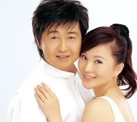 一次，付笛生从外地出差回家，刚进小区就被邻居叫住，邻居支支吾吾半天说道:'你家最