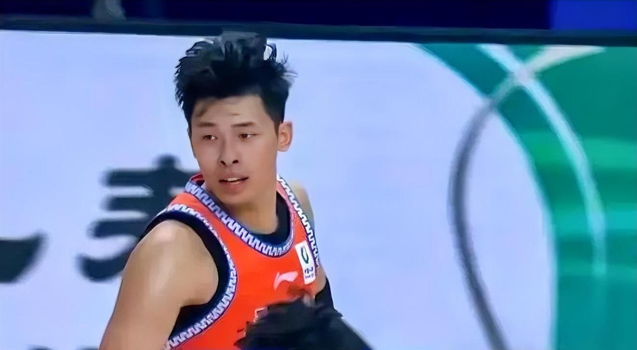 真给力！福建94-90险胜长沙勇胜，这2位球员表现优秀！1.邹阳，本场发挥