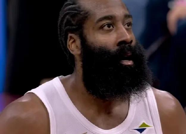 骑士不装了，要打凯尔特人？活塞老大坎宁安复出了！随着骑士主场122：116击