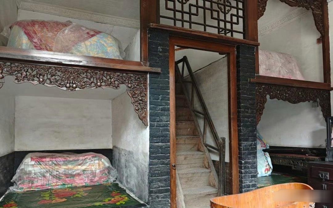 怪不得电视剧里丫鬟要誓死追随小姐，住这么好。