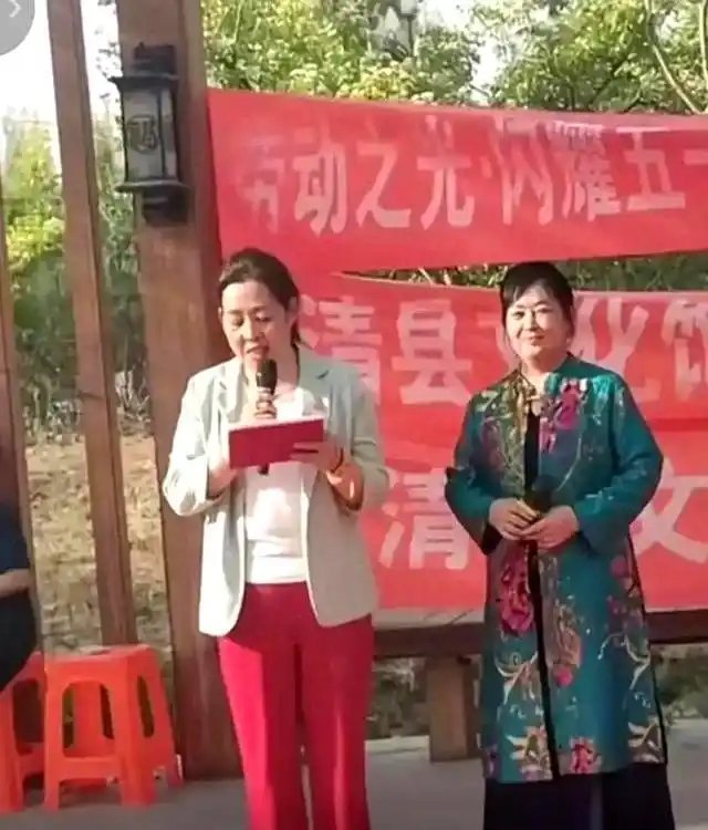 赵丽颖与妈妈才是真正的复制粘贴！