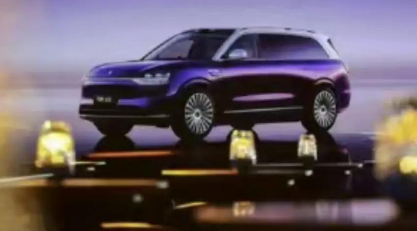 华为五界大比拼，界界都在大气层：1、问界＆赛力斯：家族的实力老大哥，主打家用豪华