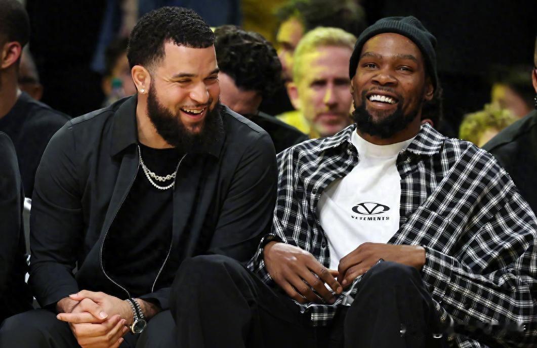 湖人3：2火箭，将会引发三个蝴蝶效应！第一，这轮系列赛很有可能打抢七，火箭已经