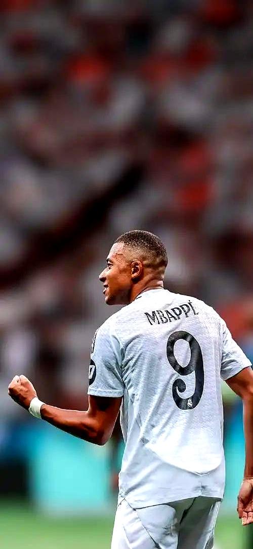 2026世界杯不夺冠，姆巴佩永远追不上C罗。2022决赛帽子戏法输球，巴