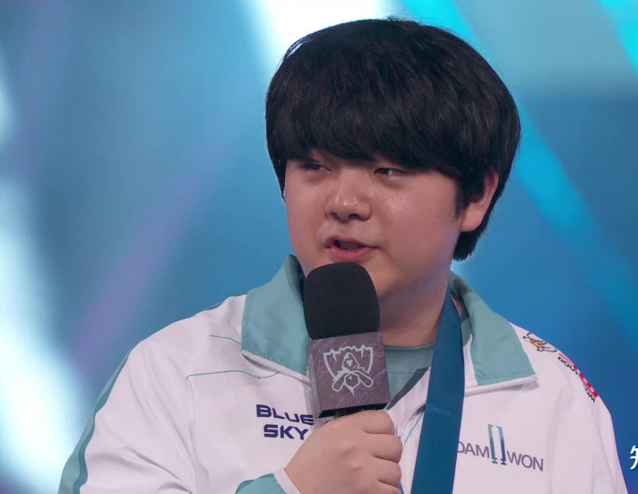 盘点登顶韩服第一次数最多的LCK选手Faker虽然很久没登顶了，但并不影响他是L