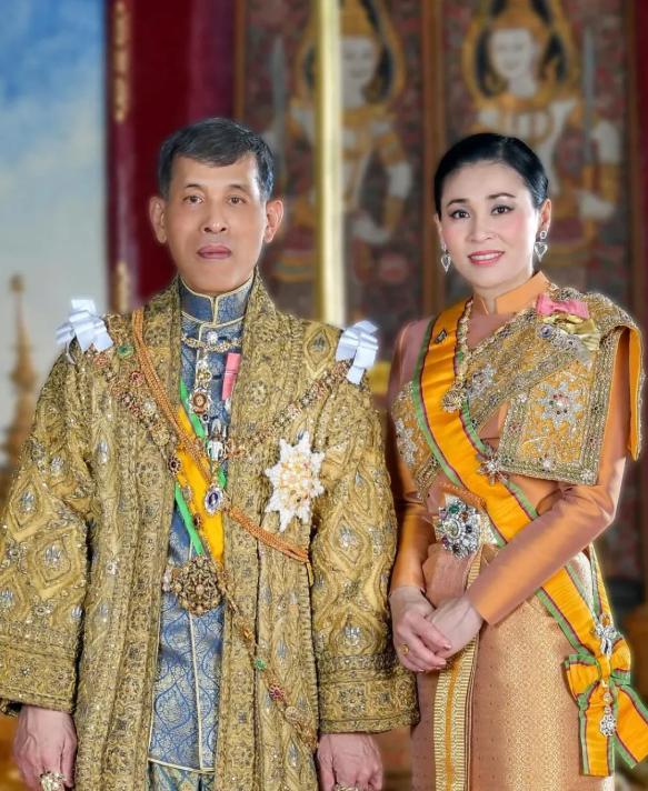 泰国国王与苏提达王后访华，从廊曼机场启程！11月13日泰王和苏提达王后于当地时间