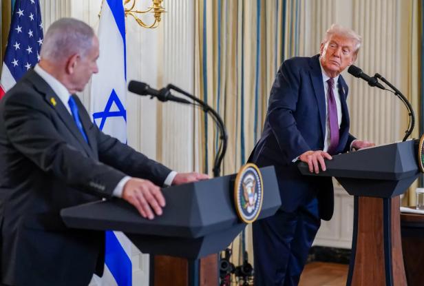 力保叙利亚，特朗普向以色列发出警告，朱拉尼政府不能倒！特朗普周一在社交媒体上