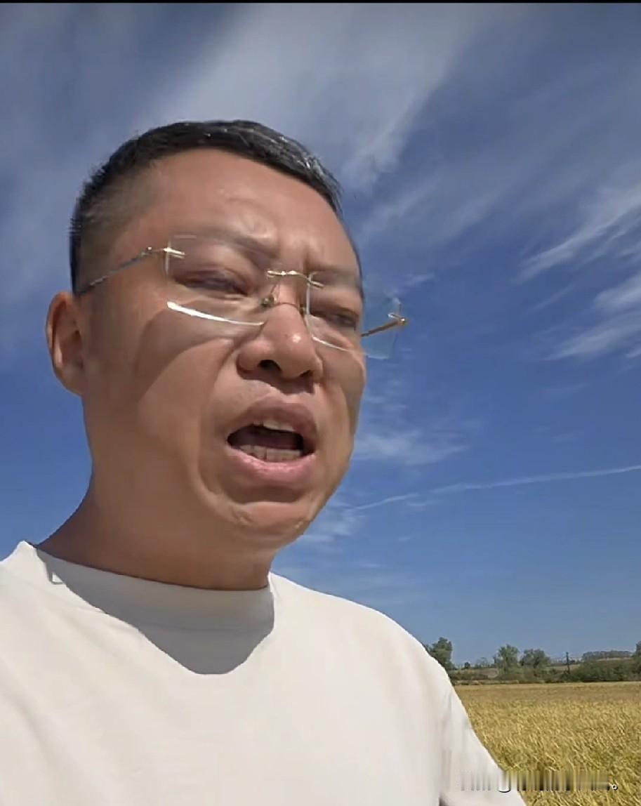 小故事！这次大壮带着媳妇儿和孩子，去南方旅游。大壮刚开始问王百万去