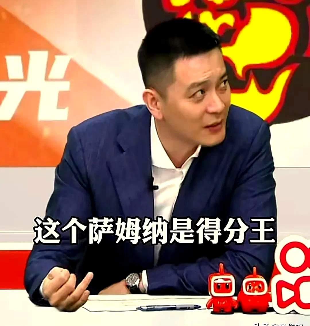 杨鸣在解说时点评现在的广东男篮，指出除了四川男篮以外，广东男篮是目前19支球队中