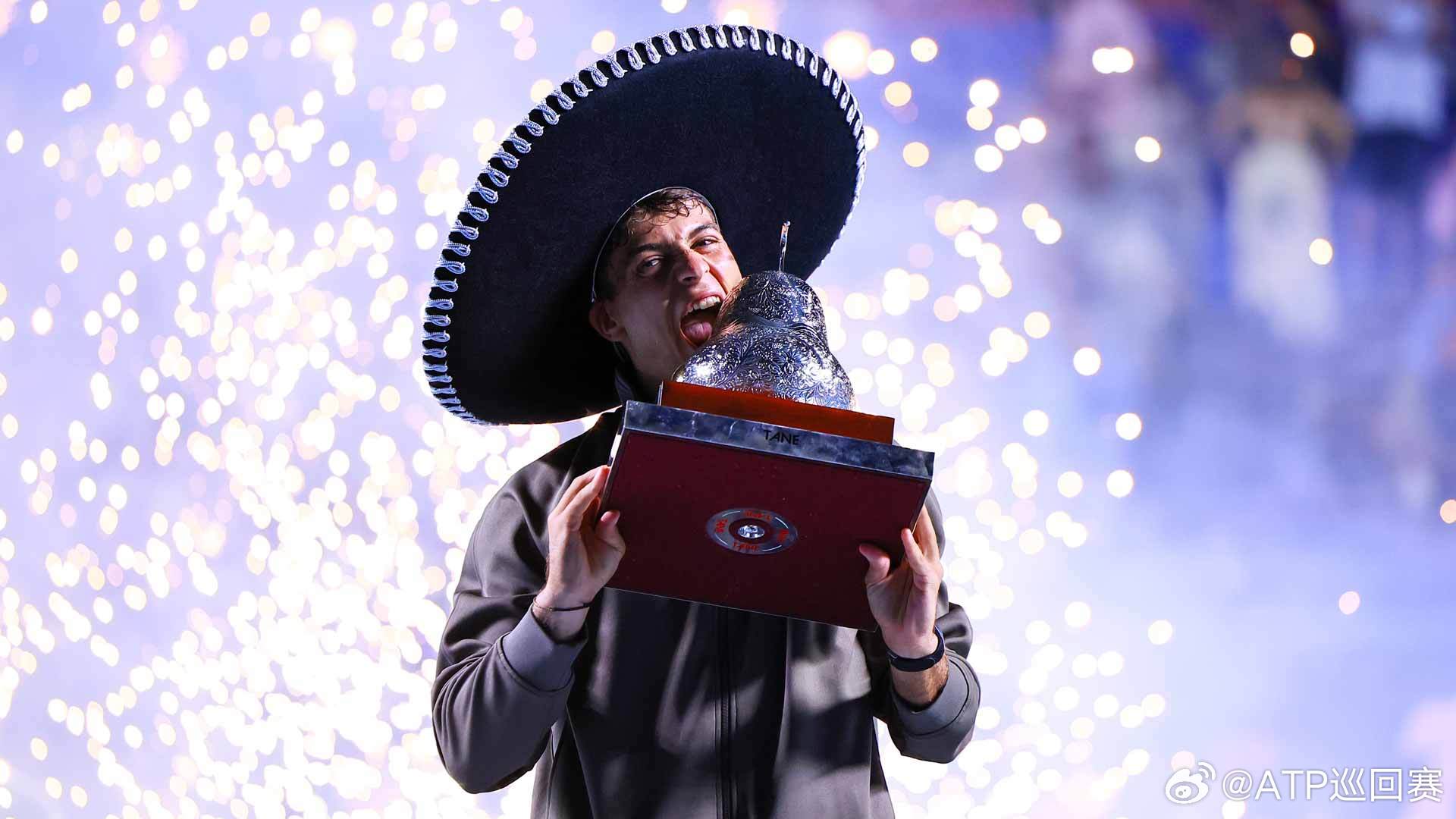 上周三项巡回赛冠军出炉🏆⭕️ATP500迪拜网球锦标赛📍阿联酋·迪拜单打