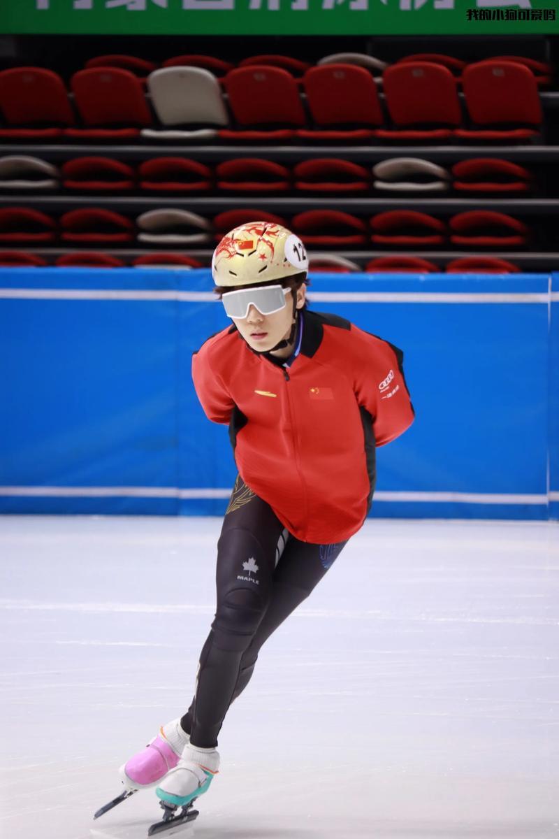 张柏浩一战封神!今日清晨，在加拿大举行的2026短道速滑世锦赛结束了第一天各个