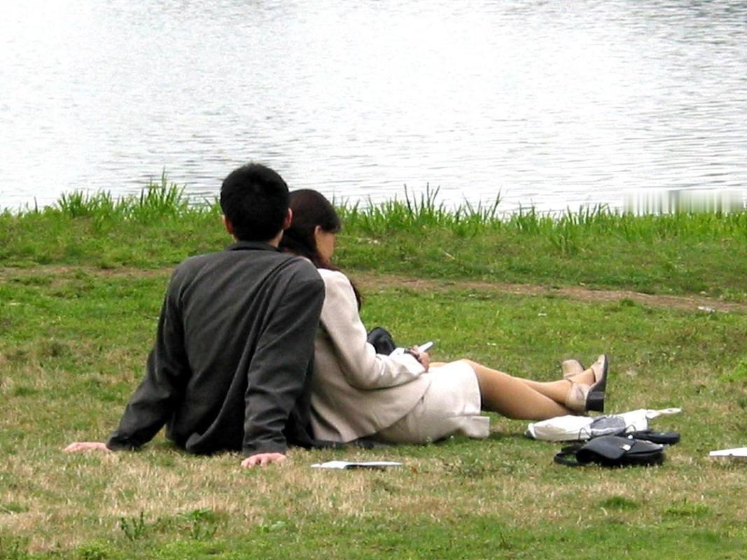 “这就是老牛吃嫩草的后果！”湖北咸丰，一25岁男子爱上42岁女子，4个月后，男子