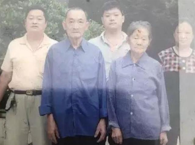“我不配回中国，没脸见人。”2018年，巴西街头传出这句话时，没人想到，说出这话