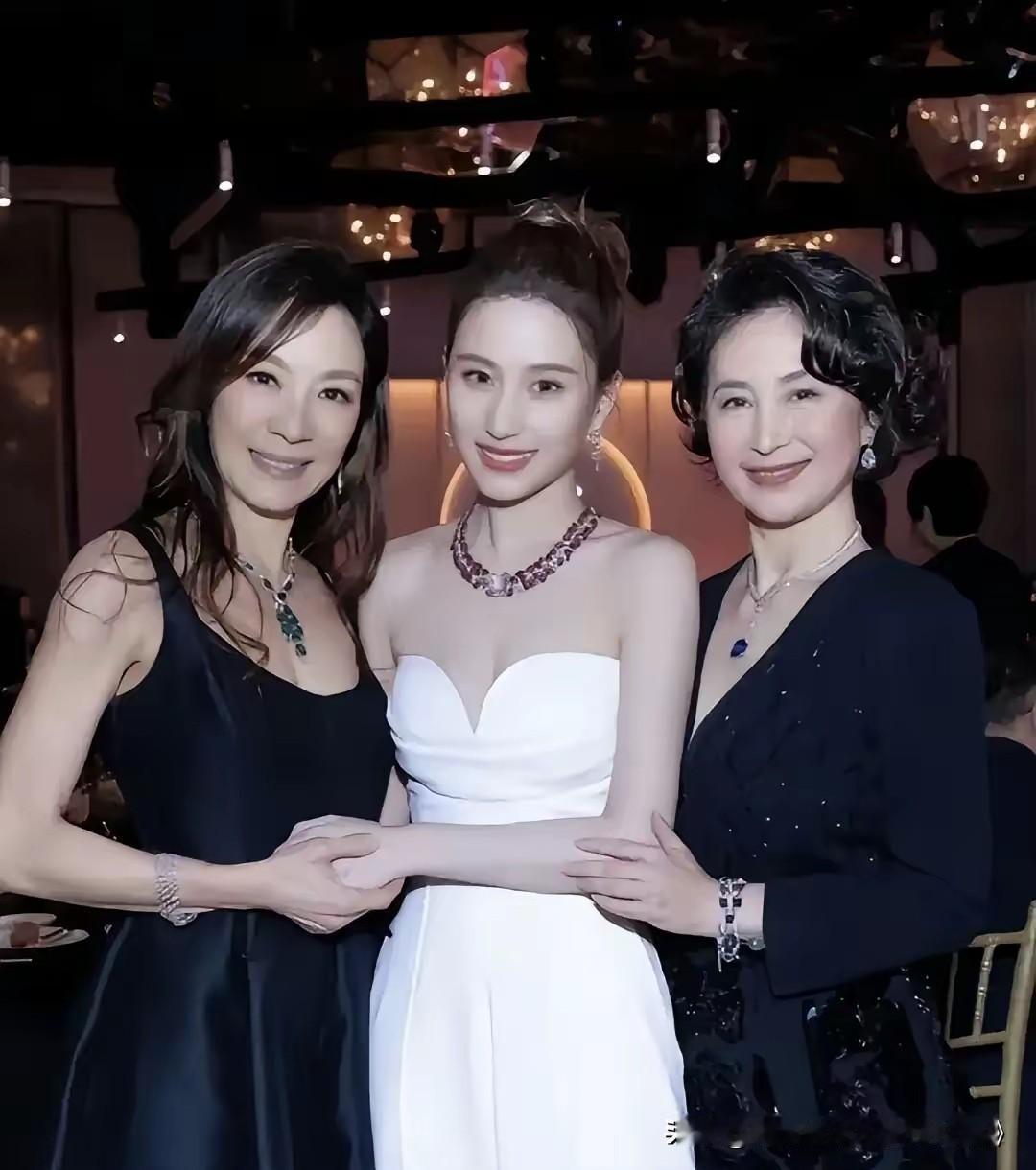 何超莲给天下所有女人上了一课，那就是：无论你有多美，钱包有多厚，