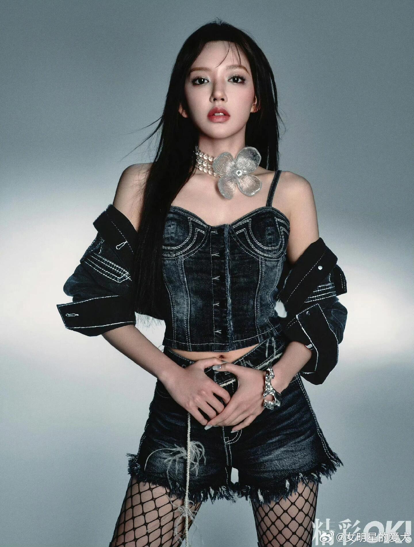 程潇牛仔辣妹造渔网袜配漆皮长靴