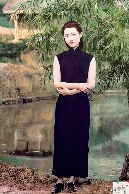 赵四小姐年仅14岁时，就因出众的气质与容貌成为《北洋画报》的封面女郎，并在京津社