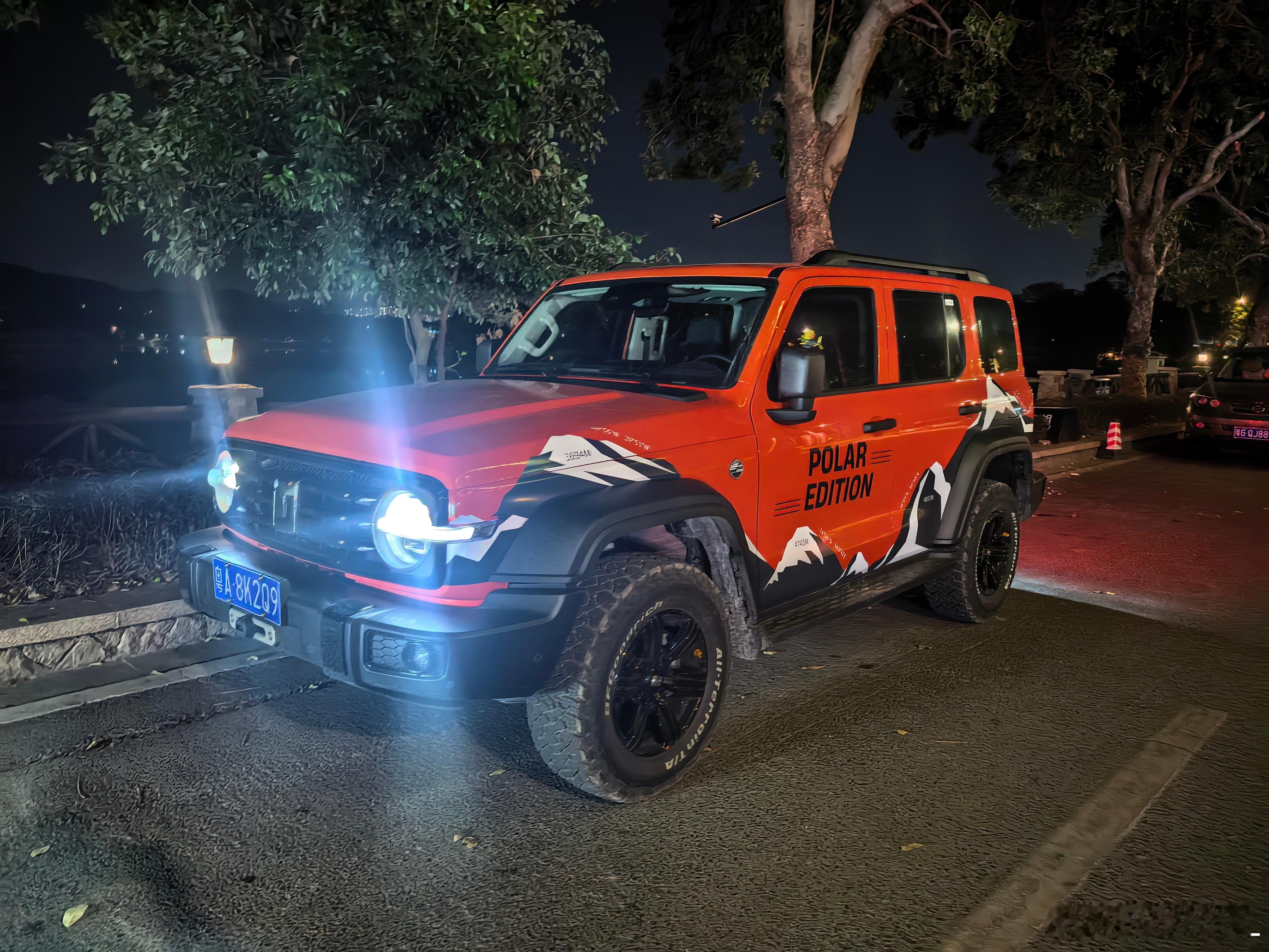 我对换代坦克300就这么五个期待:1、前桥能前移一些。2、有整体桥版本的选择。3