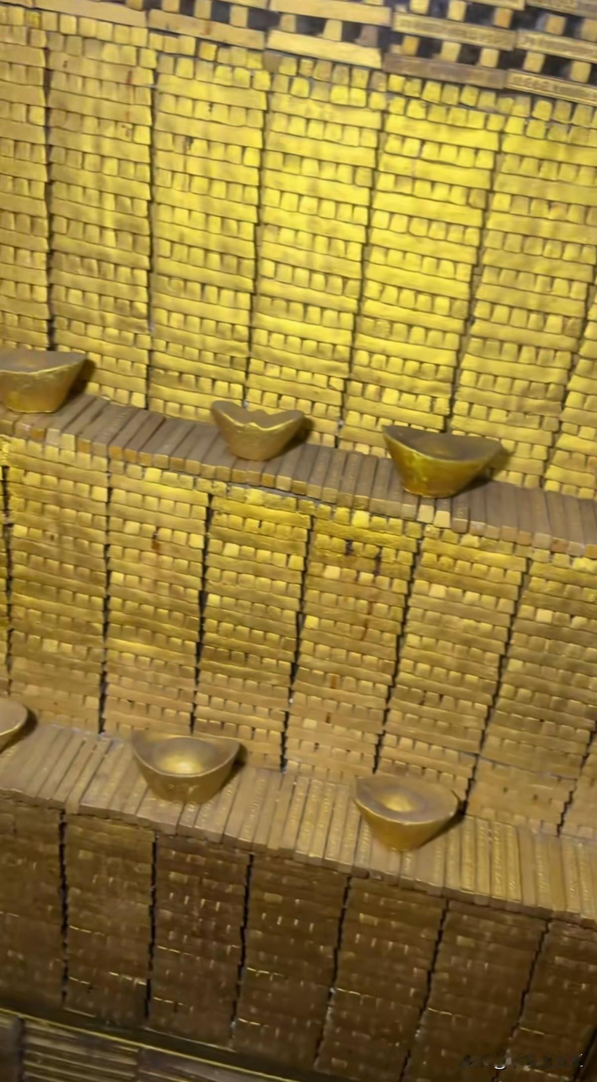 河南康百万庄园藏宝洞里的“黄金”竟是假的？走进河南康百万庄园的藏宝洞，瞬间