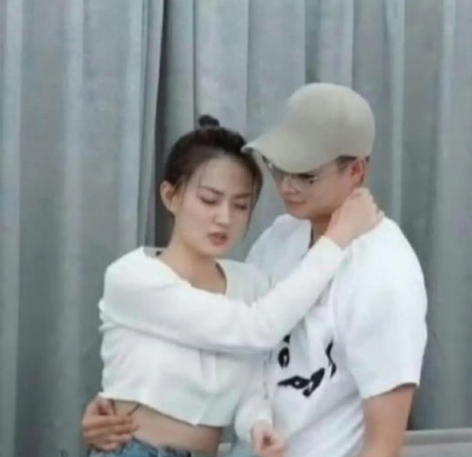 徐璐当时拍这段估计太尴尬了，好没有边际感