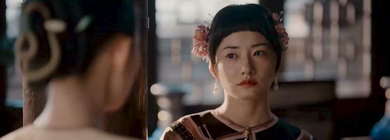 杀疯了，褚韶华仅用1招，就救出了好姐妹二妮，还痛打了负心汉小伍。韶华去临芳楼对