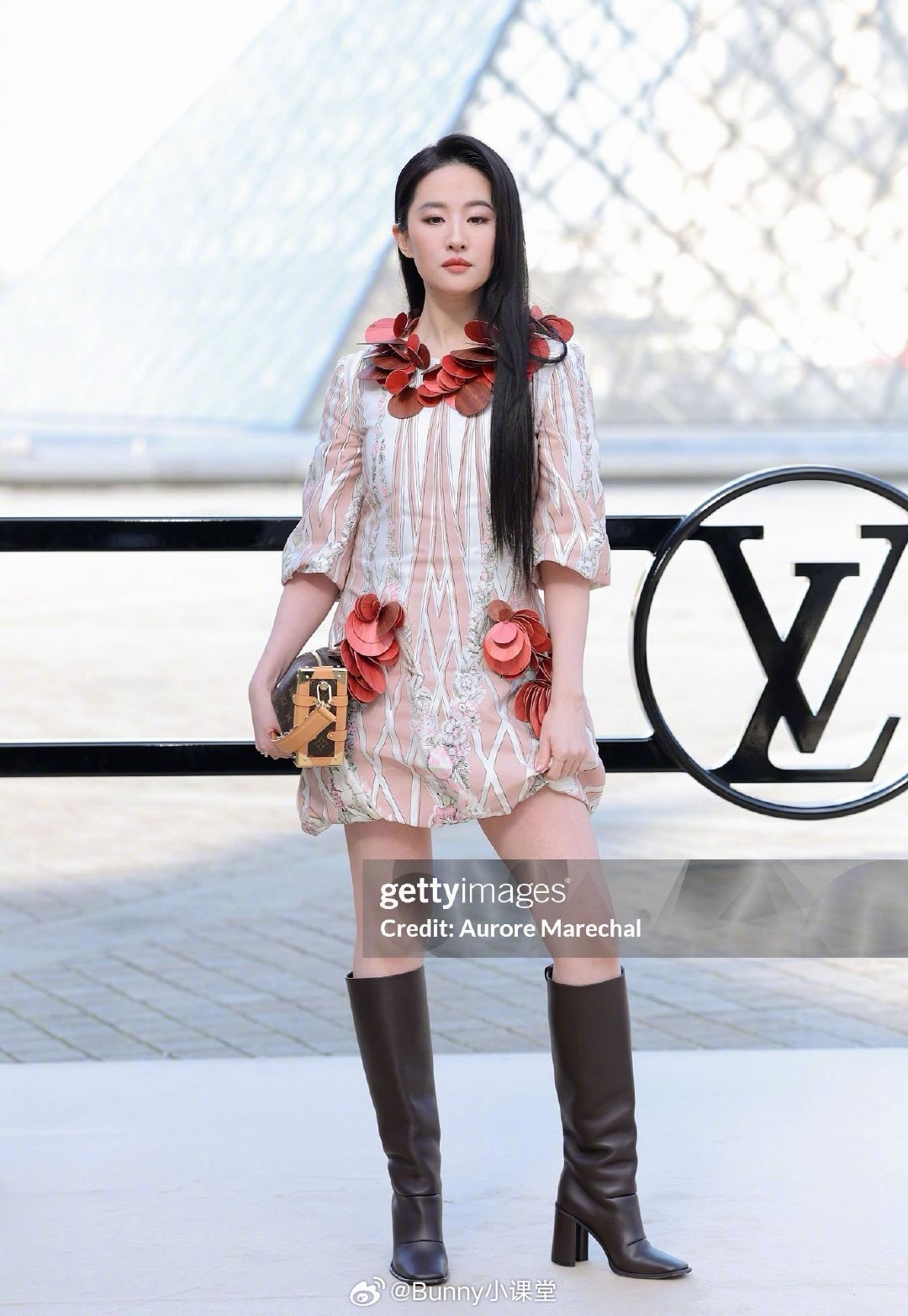 LV大秀时尚圈的丑衣服是不是都在LV，滑下来只有赞达亚的好一些，越发看不懂这些奢